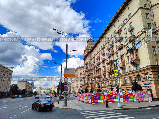 Садовое кольцо в Москве. Малая Сухаревская площадь. (2024 год). Редакционное фото, фотограф Ирина Терентьева / Фотобанк Лори