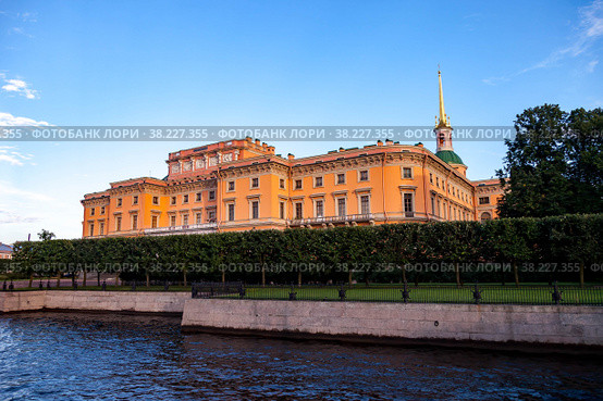 Saint Michael's Palace, Mikhailovsky or Engineers' Castle. Unique urban landscape center Saint Petersburg. Central historical sights city. Top tourist places in Russia. Capital Russian Empire (2020 год). Стоковое фото, фотограф Aleksandr Golubev / Фотобанк Лори