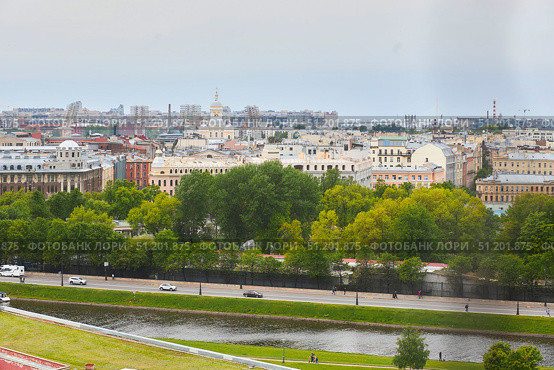 SAINT PETERSBURG, RUSSIA - MAY 27, 2021: The city center on the Petrograd side from a high point. Редакционное фото, фотограф Наталия Кирсанова / Фотобанк Лори