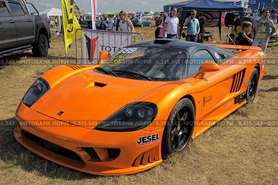 Saleen S7, американский спортивный автомобиль на базе Ford Mustang (2014 год). Редакционное фото, фотограф Алексей Голованов / Фотобанк Лори