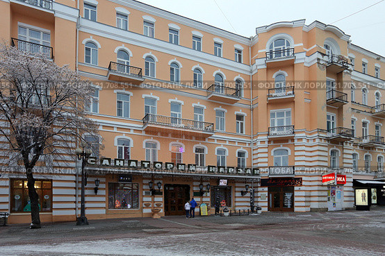 Санаторий «Нарзан», Кисловодск, Курортный бул., 19 (2016 год). Редакционное фото, фотограф Алексей Гусев / Фотобанк Лори