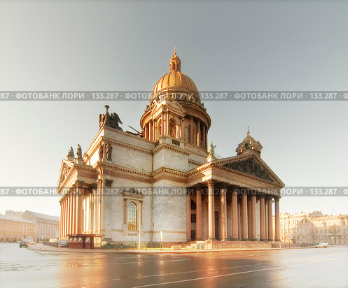 Санкт-Петербург. Исаакиевский собор утром (2007 год). Стоковое фото, фотограф Александр Алексеев / Фотобанк Лори