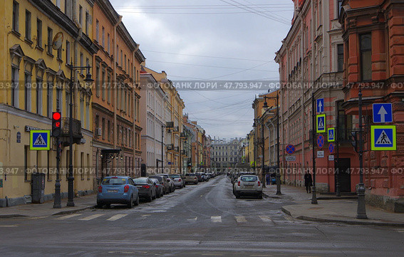 Санкт-Петербург: перспектива улицы Гагаринская в сторону улицы Пестеля (2021 год). Редакционное фото, фотограф Алексей Иванов / Фотобанк Лори