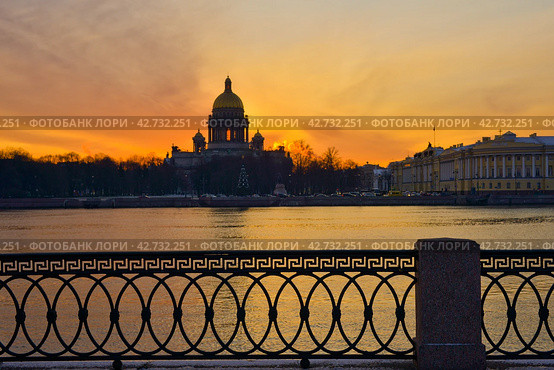 Санкт-Петербург утром. Река Нева (2015 год). Стоковое фото, фотограф Александр Алексеев / Фотобанк Лори