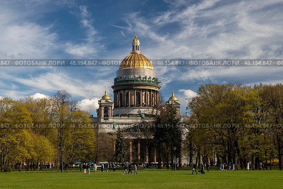 Санкт-Петербург. Вид из парка на Исаакиевский собор. Редакционное фото, фотограф Литвяк Игорь / Фотобанк Лори