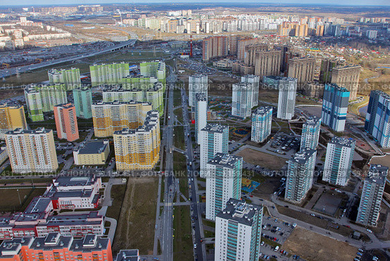 Санкт-Петербург. Жилой квартал "Новая Охта". Вид сверху. (2020 год). Стоковое фото, фотограф Александр Тарасенков / Фотобанк Лори