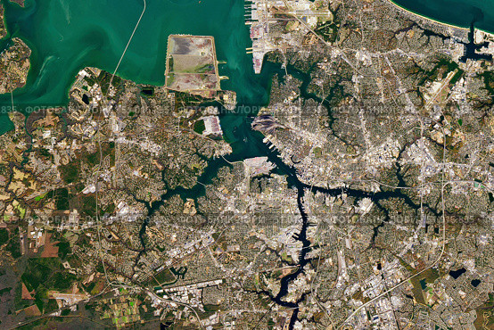 Satellite view showing outflow from the Elizabeth River joining the others in Hampton Roads, Virginia. Стоковое фото, фотограф Stocktrek Images, Inc. / ТАСС / Фотобанк Лори
