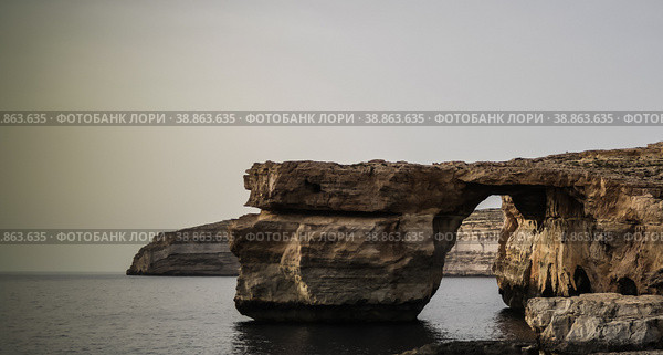 Sea view to Azure window natural arch, now vanished, Gozo island, Malta (2016 год). Стоковое фото, фотограф Сергей Майоров / Фотобанк Лори