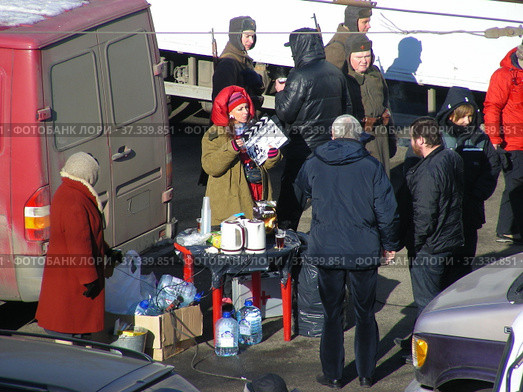 Съемочная группа фильма "Сын отца народов". Васильевский спуск. Город Москва (2013 год). Редакционное фото, фотограф lana1501 / Фотобанк Лори