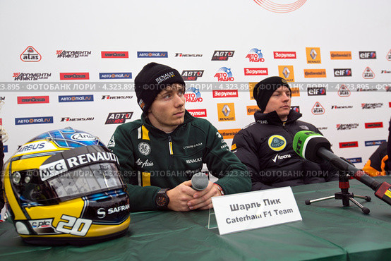 Шарль Пик (Charles Pic, Франция) действующий пилот Формулы 1 из команды Caterham F1 Team принимает участие в "Гонке звезд" за приз журнала "За рулем" (2013 год). Редакционное фото, фотограф Николай Винокуров / Фотобанк Лори