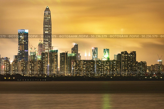 Shenzhen, Shenzhen Bay Park sunset scenery, skyline building city. Стоковое фото, агентство Ingram Publishing / Фотобанк Лори