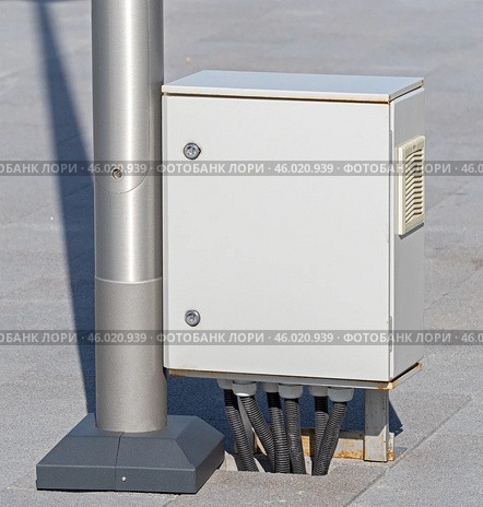 Шкаф для электрооборудования. Outdoor cabinet for electrical equipment. Стоковое фото, фотограф Татьяна Д / Фотобанк Лори