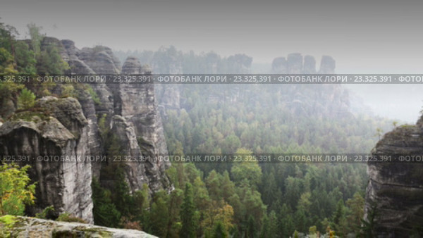 Скалы в Национальном парке Саксонская Швейцария, Германия. Стоковое видео, видеограф Куликов Константин / Фотобанк Лори