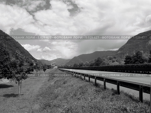 Скоростная автотрасса (highway) в Альрапах (2008 год). Стоковое фото, фотограф Светлана Кудрина / Фотобанк Лори