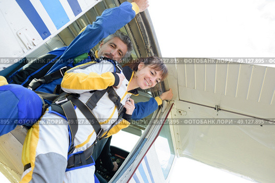 skydiver ready to jump. Стоковое фото, агентство Ingram Publishing / Фотобанк Лори