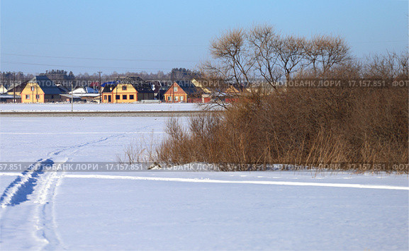 Снегоходный след за городом. Стоковое фото, фотограф Анатолий Матвейчук / Фотобанк Лори
