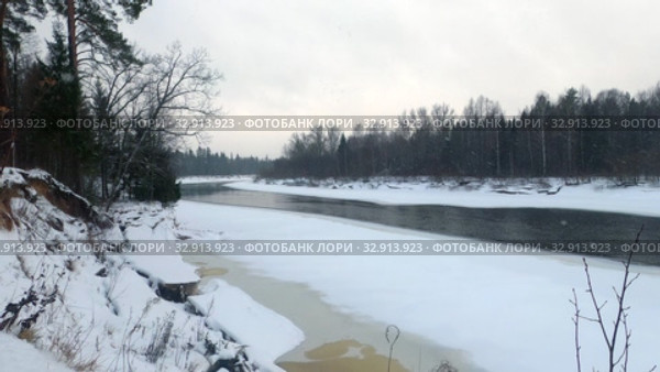 Снегопад на реке Ветлуга. Костромская область, Россия (2020 год). Стоковое видео, видеограф Виктор Карасев / Фотобанк Лори