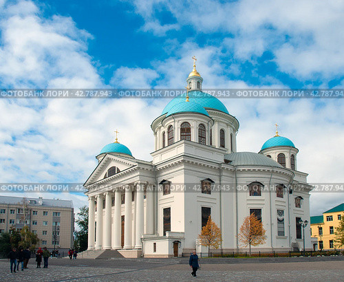 Собор Казанской иконы Божией Матери в Казанско-Богородицком монастыре (2021 год). Редакционное фото, фотограф Инна Грязнова / Фотобанк Лори