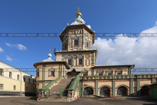 Собор Петра и Павла в Казани весной, ул. Мусы Джалиля, 21 (2016 год). Стоковое фото, фотограф Алексей Гусев / Фотобанк Лори
