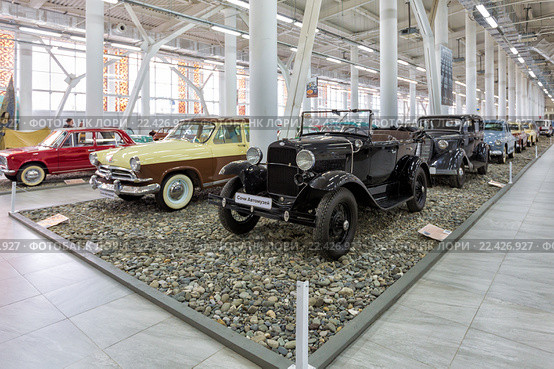 «Сочи Автомузей». Автомобиль ГАЗ-А на переднем плане (2016 год). Редакционное фото, фотограф Сергей Лаврентьев / Фотобанк Лори