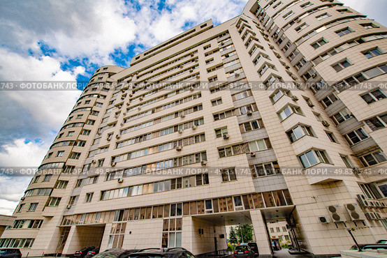 Современный ЖК на Проспекте маршала Жукова. Москва. (2019 год). Редакционное фото, фотограф Игорь Рожков / Фотобанк Лори