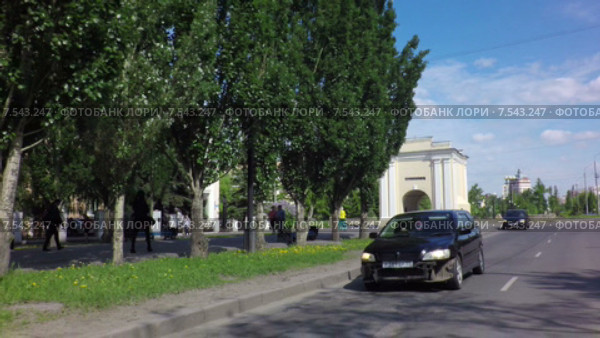 Спартаковская улица и Тарские ворота в Омске (2015 год). Редакционное видео, видеограф Юлия Машкова / Фотобанк Лори