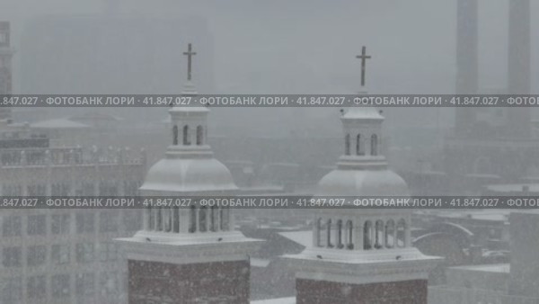 Spokane snowing downtown winter weather. Стоковое видео, видеограф Mark Agnor / Фотобанк Лори