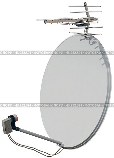 Спутниковая параболическая телевизионная антенна с усилителем сигнала. Satellite dish antenna isolated on white background. Стоковое фото, фотограф Татьяна Д / Фотобанк Лори