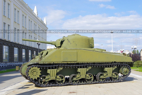 Средний танк M4A4 Sherman. Музейный комплекс гражданской и военной техники УГМК, Верхняя Пышма (2024 год). Редакционное фото, фотограф Алексей Иванов / Фотобанк Лори