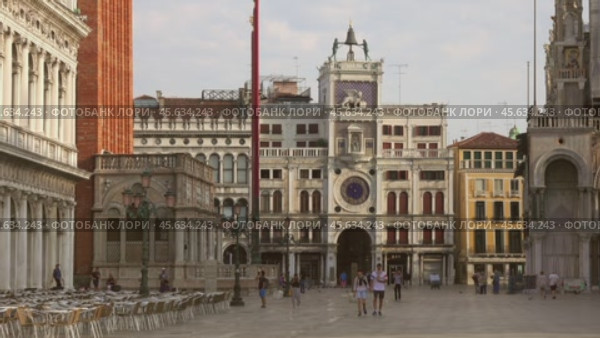 St Mark's Clocktower in Piazza San Marco (2017 год). Редакционное видео, видеограф Михаил Коханчиков / Фотобанк Лори