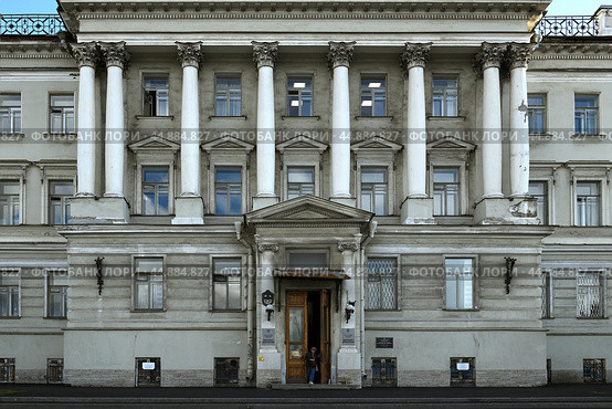 St. Petersburg State University Department of Psychology on Makarova Embankment. Saint Petersburg, Russia (2024 год). Редакционное фото, фотограф Валерия Попова / Фотобанк Лори