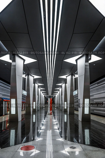 Станция Авиамоторная Большой Кольцевой линии Московского метро (2023 год). Редакционное фото, фотограф Анна Ефимова / Фотобанк Лори