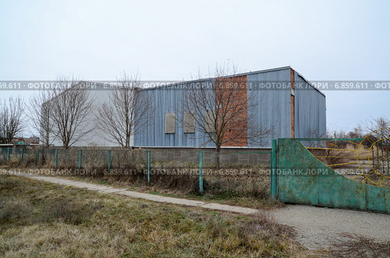 Старые цеха завода (2015 год). Стоковое фото, фотограф Илья Пермяков / Фотобанк Лори