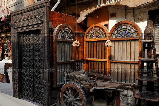Старый рынок Сук Вакиф  (Souq Waqif)  Доха, Катар. Лавка торговца. (2024 год). Стоковое фото, фотограф Ольга Коркина / Фотобанк Лори