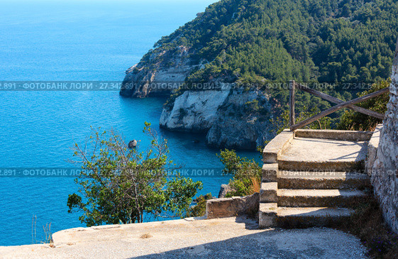 Steps Torre dell'Aglio, Gargano, Puglia, Italy (2017 год). Стоковое фото, фотограф Юрий Брыкайло / Фотобанк Лори