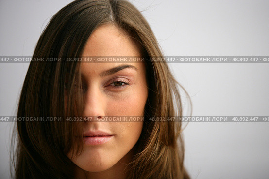 Stone faced brunette. Стоковое фото, агентство Ingram Publishing / Фотобанк Лори