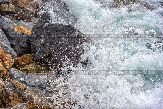 Stones and water surf. Стоковое фото, фотограф Анна Кривицкая / Фотобанк Лори