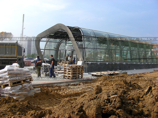 Строительство станции метро "Новокосино". Носовихинское шоссе. Москва (2012 год). Стоковое фото, фотограф lana1501 / Фотобанк Лори