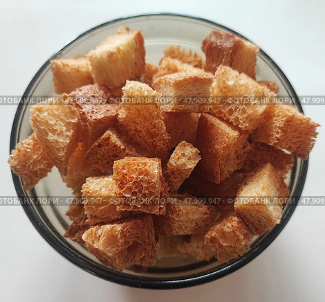 Сухари в чашке. Breadcrumbs in a cup. Стоковое фото, фотограф Денис Баданин / Фотобанк Лори