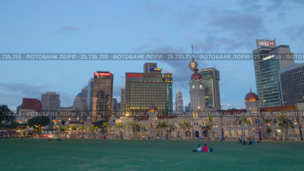 Sunset Kuala Lumpur at Independence Square motion timelapse (2017 год). Редакционное видео, видеограф Кирилл Трифонов / Фотобанк Лори