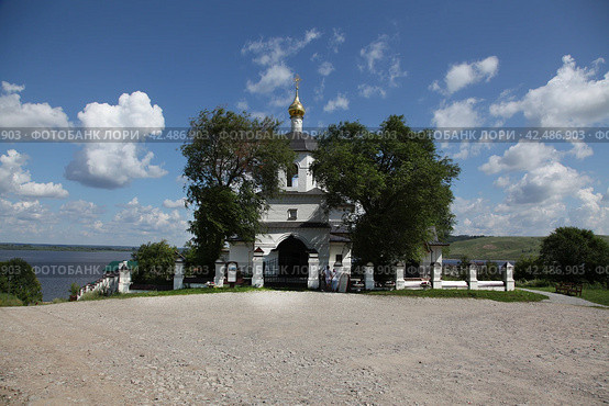 Sviyazhsk Island/Kazan/Russia - August, 02, 2017: A village in the Zelenodolsky district of Tatarstan, on an island at the confluence of Sviyaga in the Volga. Стоковое фото, фотограф Валерий Леонидович / Фотобанк Лори