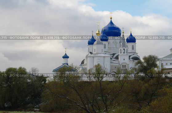 Свято-Боголюбский монастырь. Боголюбово. Владимирская область. (2015 год). Редакционное фото, фотограф Александр Ледовской / Фотобанк Лори
