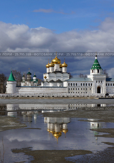 Свято-Троицкий Ипатьевский мужской монастырь, spring landscape (2016 год). Стоковое фото, фотограф ElenArt / Фотобанк Лори