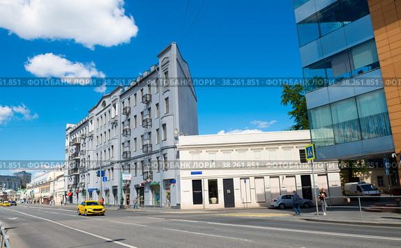 Таганская улица. Весенний день. Москва. Россия (2022 год). Редакционное фото, фотограф E. O. / Фотобанк Лори