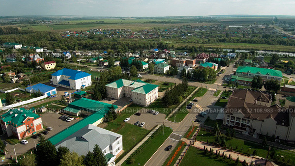 Татарстан. Село Черемшан. Вид с воздуха. Tatarstan. The Village Of Cheremshan. Aerial view. Стоковое фото, фотограф Евгений Романов / Фотобанк Лори