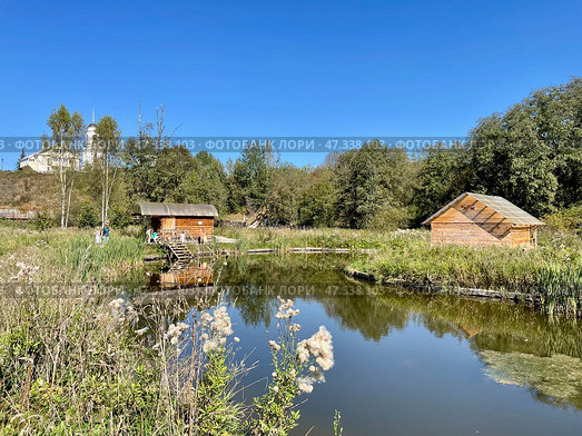 Территория святого источника Гремячий ключ в Подмосковье. Редакционное фото, фотограф Ирина Курносова / Фотобанк Лори
