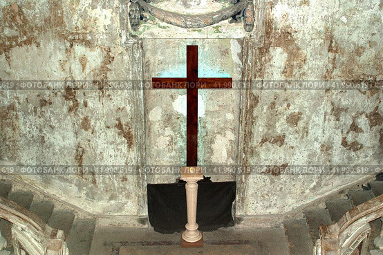 The cross in the burnt Church. Стоковое фото, фотограф Константин Тимофеев / Фотобанк Лори