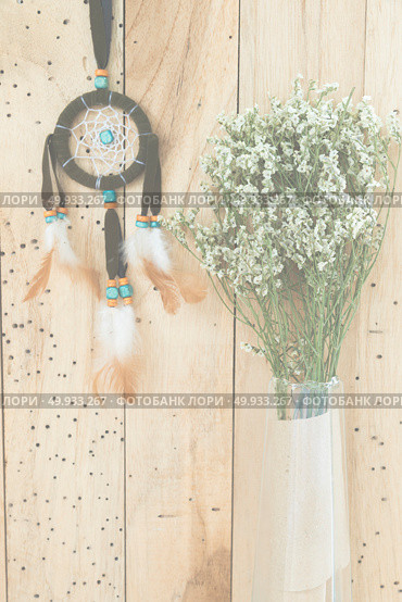 the dreamcatcher with vintage flowers, vintage filtered Images. Стоковое фото, агентство Ingram Publishing / Фотобанк Лори