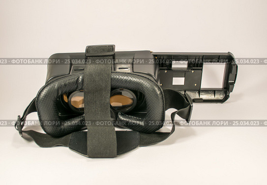 The new development - a virtual reality glasses. Стоковое фото, фотограф Сергей Ляшенко / Фотобанк Лори