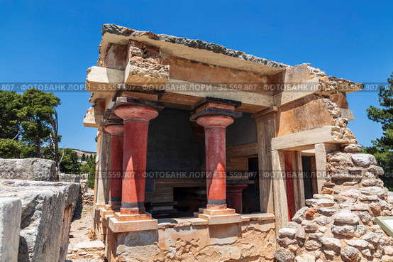 The Palace of Knossos in Crete, it was built in 1700-1450 before our era. North lustral basin. Heraklion, Greece (2017 год). Стоковое фото, фотограф Наталья Волкова / Фотобанк Лори
